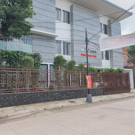 Reddoorz Plus @ Cirebon City Center Eksteriør bilde