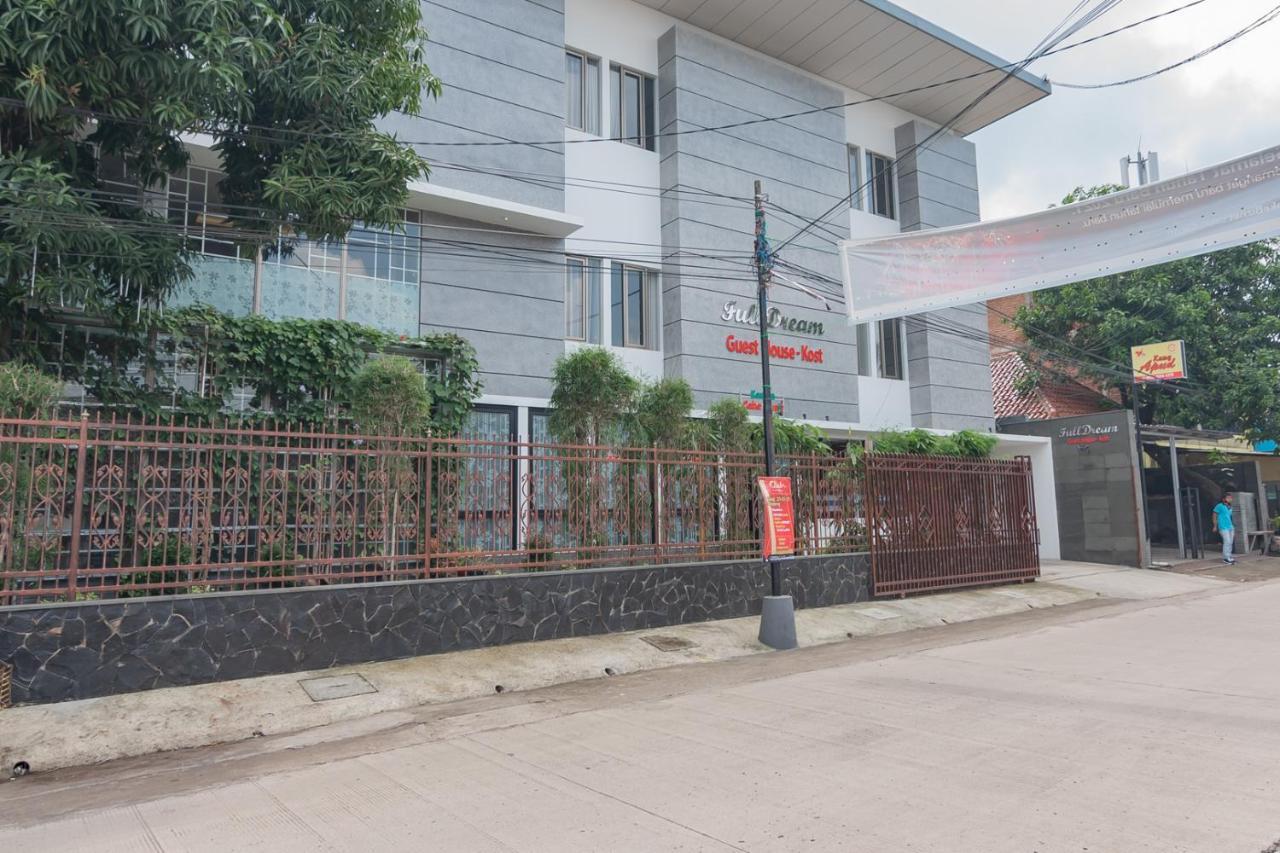 Reddoorz Plus @ Cirebon City Center Eksteriør bilde