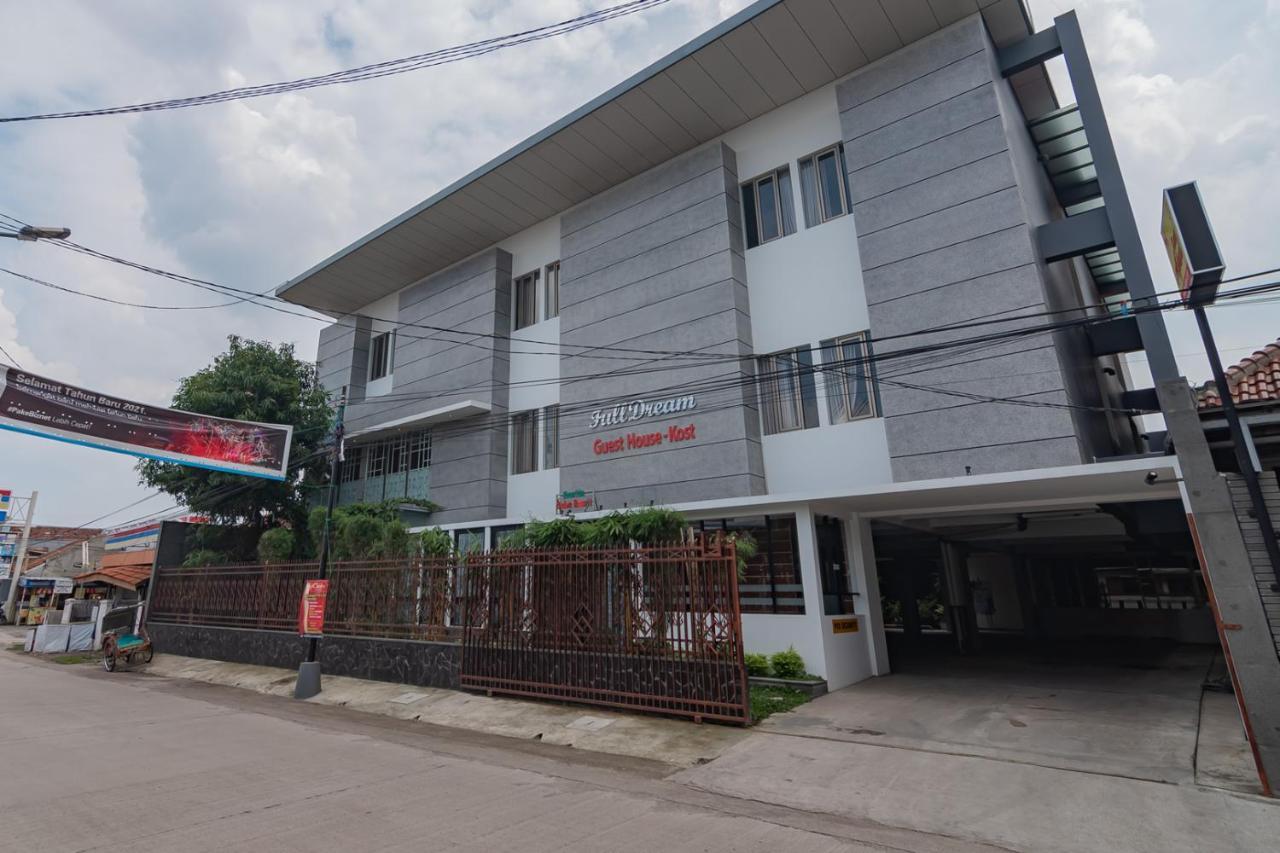 Reddoorz Plus @ Cirebon City Center Eksteriør bilde