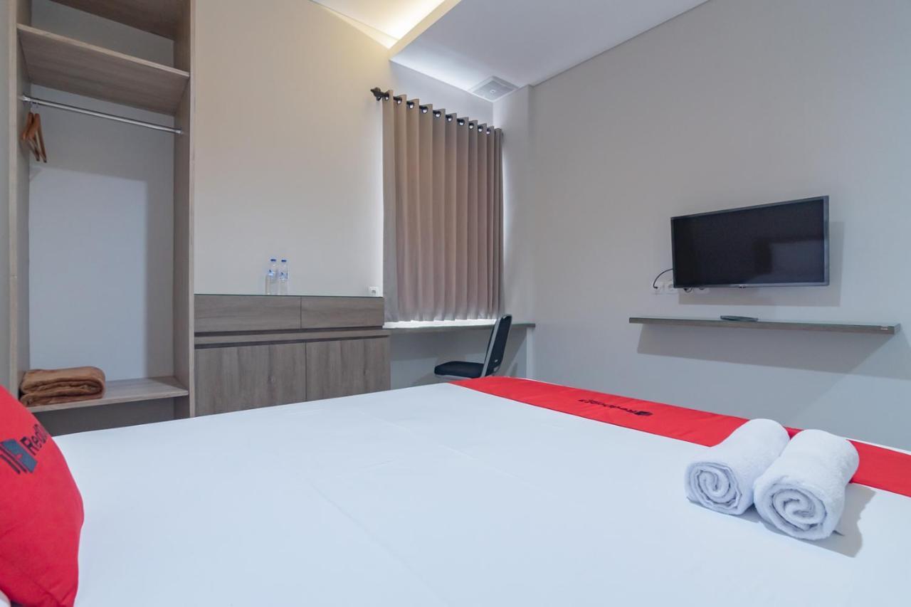 Reddoorz Plus @ Cirebon City Center Eksteriør bilde