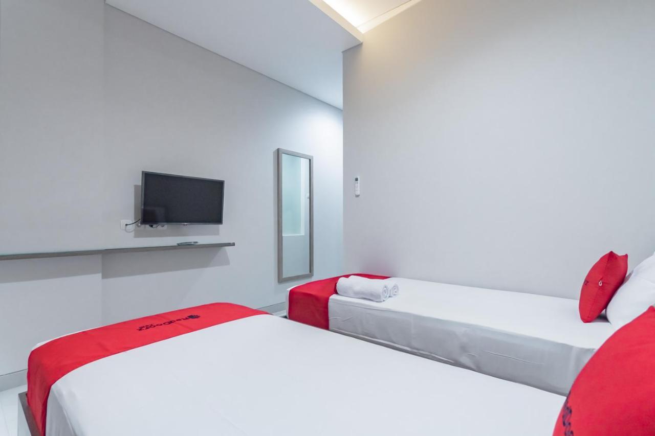 Reddoorz Plus @ Cirebon City Center Eksteriør bilde